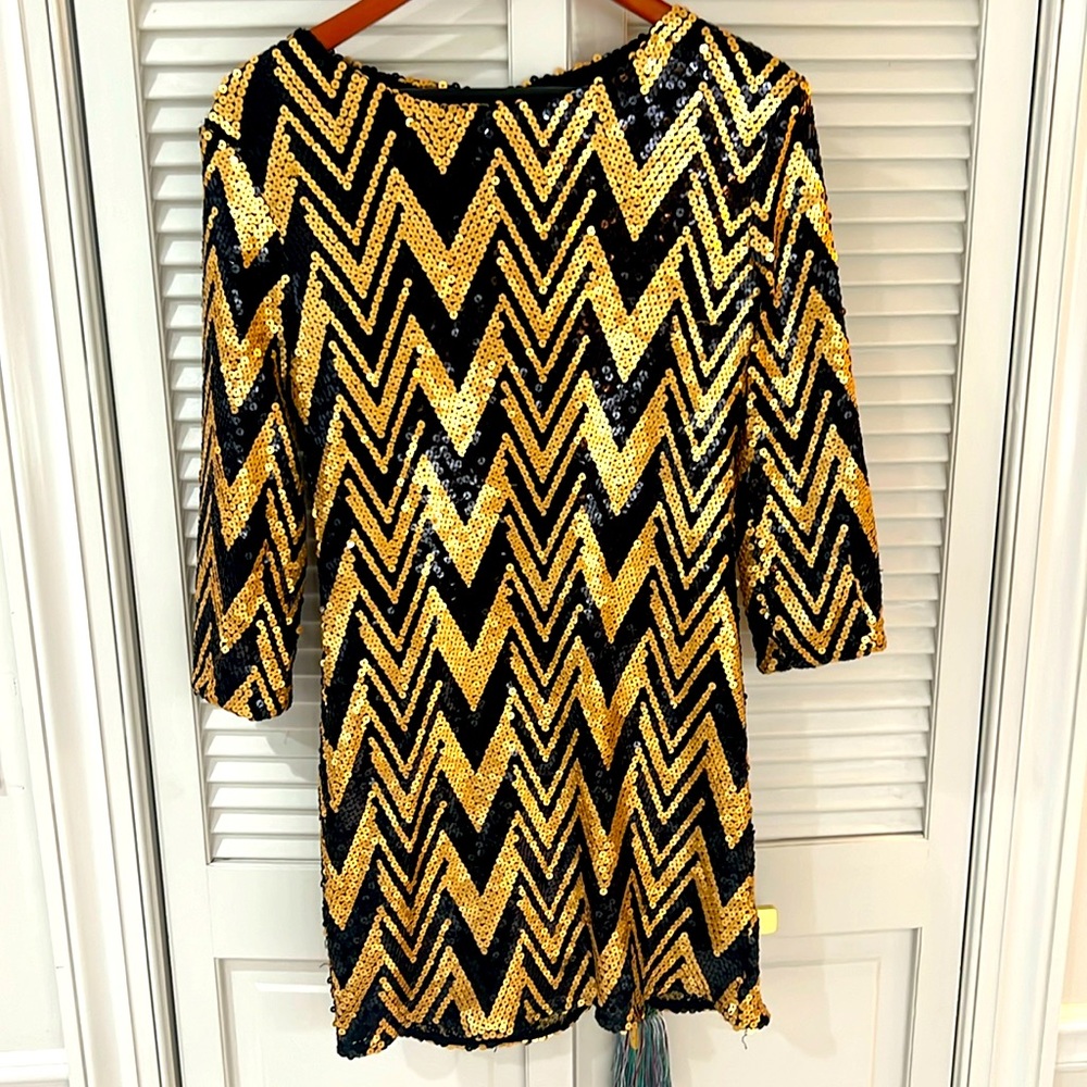 Sequined long sleeve dress - black and gold - size small